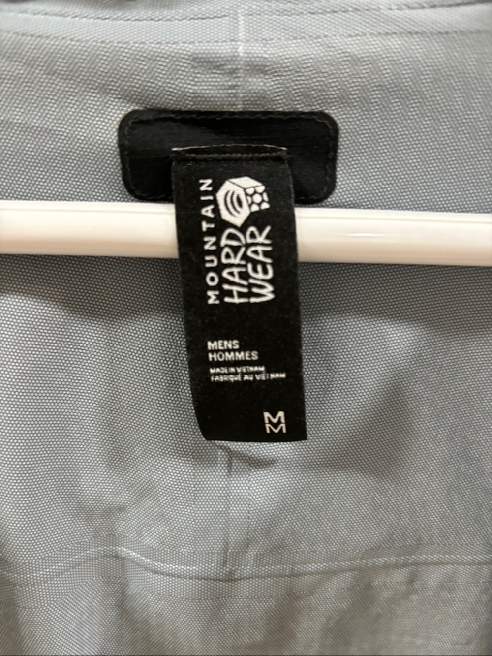 Mountain Hardwear Black Hooded Rain Jacket. - Picture 4 of 9
